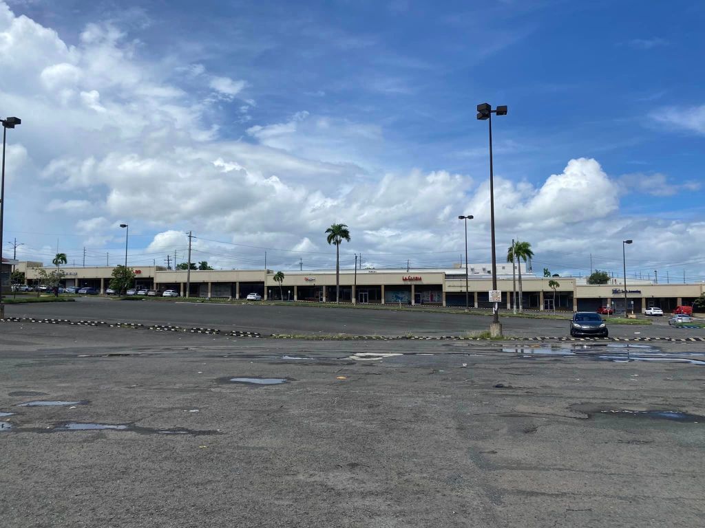 BAYAMON OESTE SHOPPING MALL (OCTUBRE 2022)