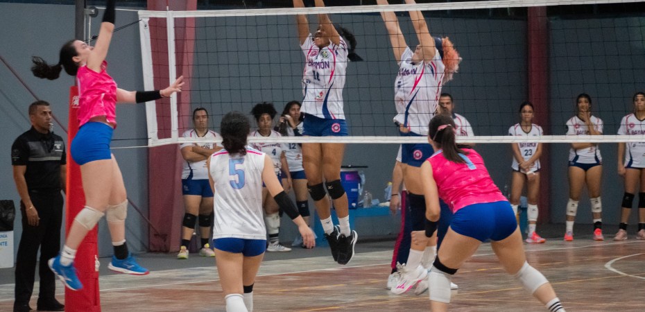 Bayamon elite contra las Pinkin de corozal