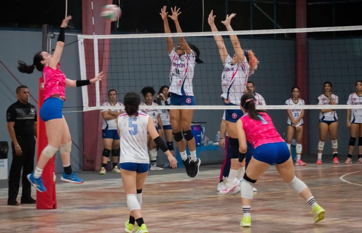 Bayamon elite contra las Pinkin de corozal