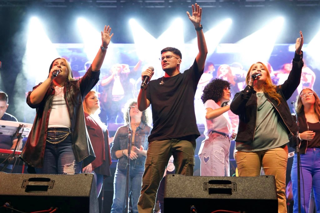 Agrupación Del Rey Worship.