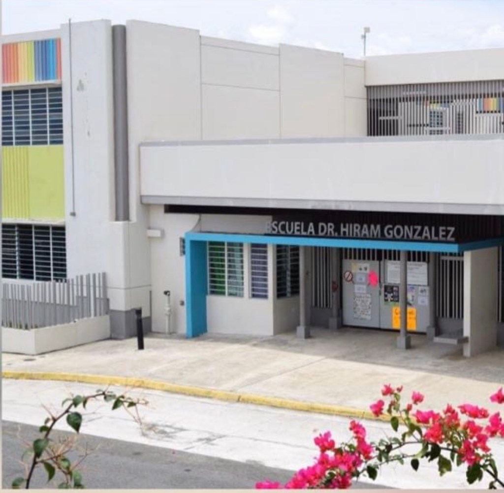 Escuela Dr Hiram González en Bayamón